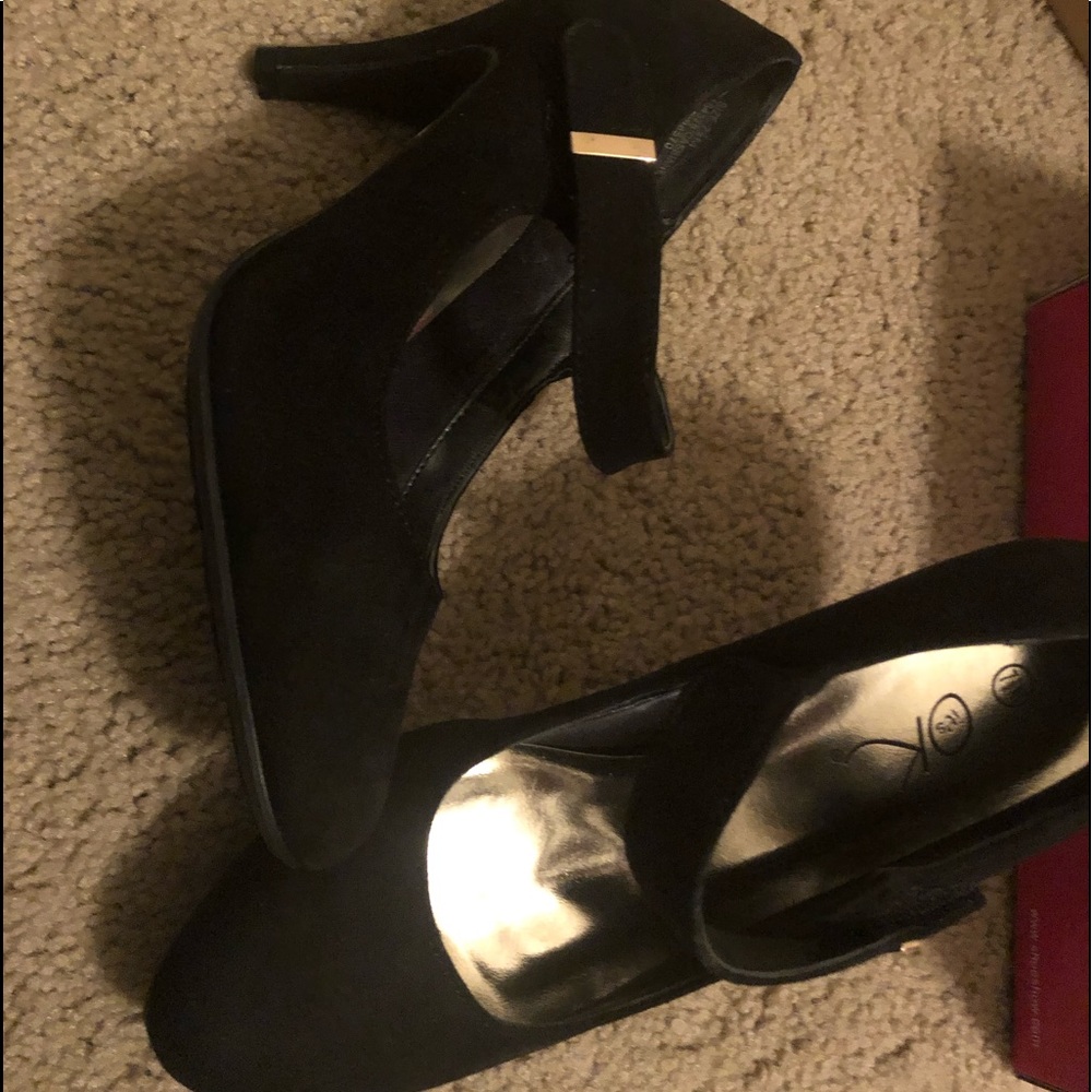 Suede heeled Mary Jane pumps